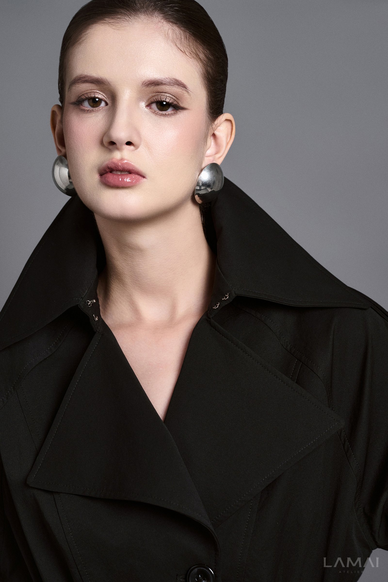 Arden Straight Patch Pocket Khaki Silk Knee-length Trench Coat - Image 5