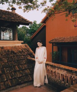 Alternative view of "Tơ Hạ" Ao Dai