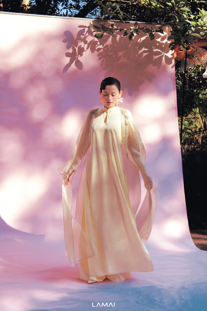 "Xuân Tầm" Ao Dai